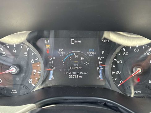 Used 2025 Jeep Compass Trailhawk AWD/4WD image 22