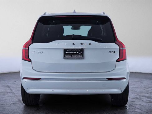 Used 2025 Volvo XC90 B5 Plus w/ Protection Package Premier AWD/4WD image 4