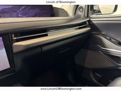 Used 2025 Lincoln Navigator L Reserve image 47