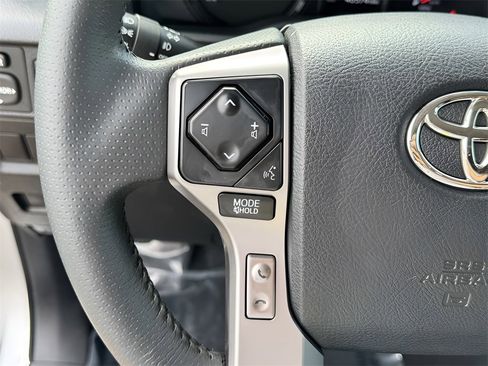 Used 2022 Toyota 4Runner SR5 Premium w/ Moonroof Package image 16