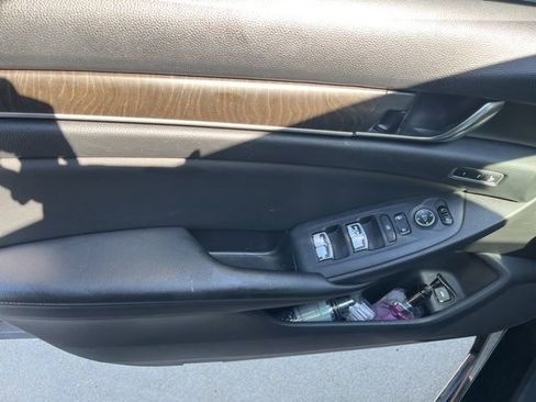 Used 2020 Honda Accord EX-L image 16