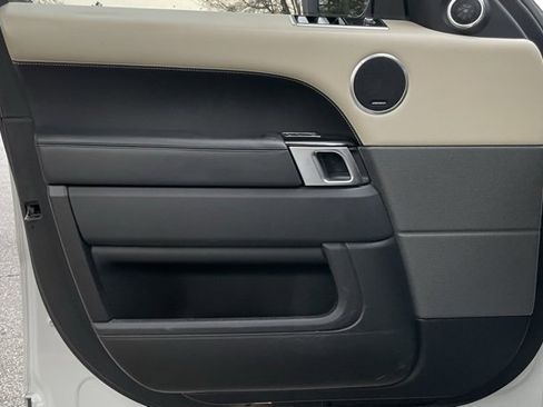 Used 2019 Land Rover Range Rover Sport Supercharged image 12