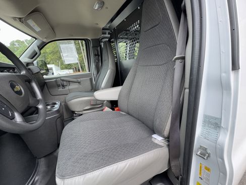 Used 2024 Chevrolet Express 2500 w/ Driver Convenience Package image 47