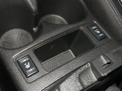 Used 2018 Nissan Rogue SL w/ Premium Package image 40