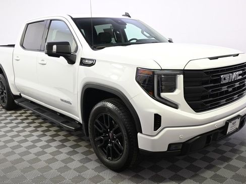 Used 2024 GMC Sierra 1500 Elevation w/ Elevation Premium Package AWD/4WD image 8