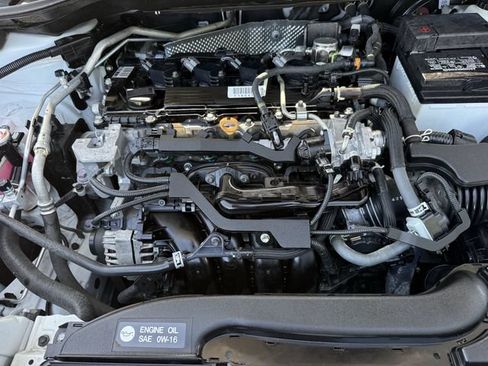 Used 2022 Toyota Corolla Cross XLE w/ Convenience Package FWD image 36
