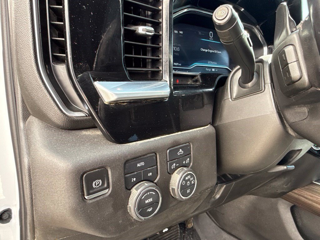 Used 2022 Chevrolet Silverado 1500 RST w/ Convenience Package II AWD/4WD image 16