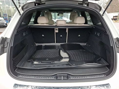 Used 2023 Mercedes-Benz GLC 300 4MATIC image 30