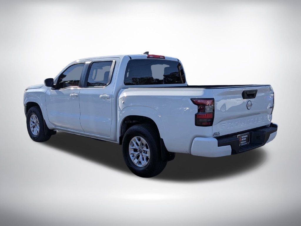 Used 2024 Nissan Frontier SV RWD image 6