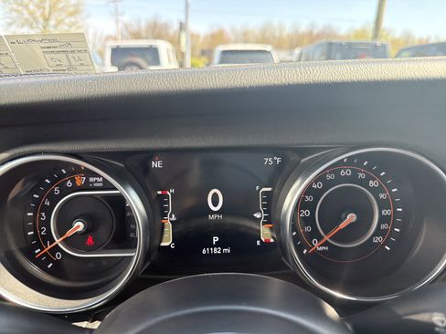 Certified 2022 Jeep Wrangler Unlimited Sahara AWD/4WD image 31