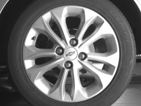 Used 2021 Chevrolet Spark LT FWD image 13