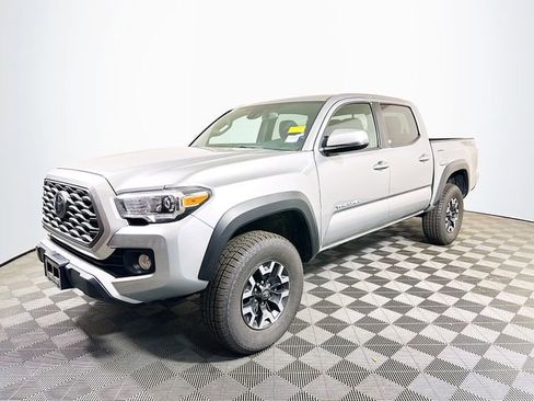 Certified 2023 Toyota Tacoma TRD Off-Road image 4