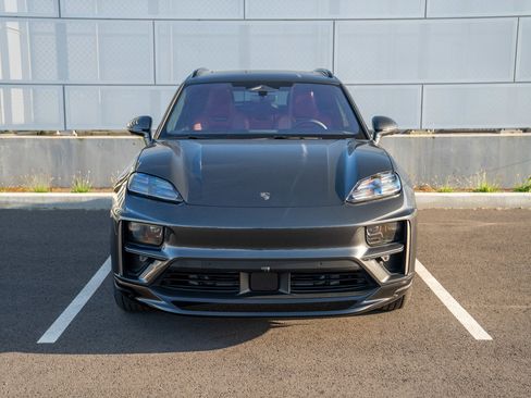 New 2026 Porsche Macan Turbo Electric AWD/4WD image 6
