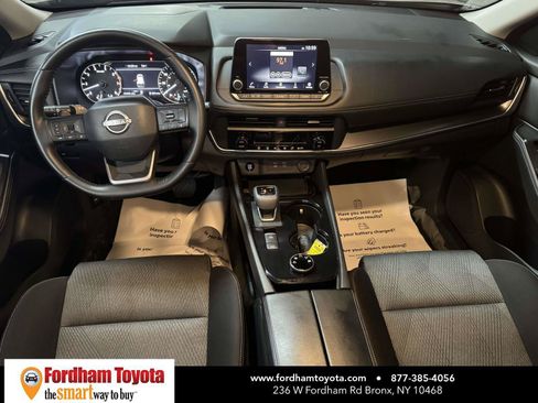 Used 2025 Nissan Rogue SV AWD/4WD image 13