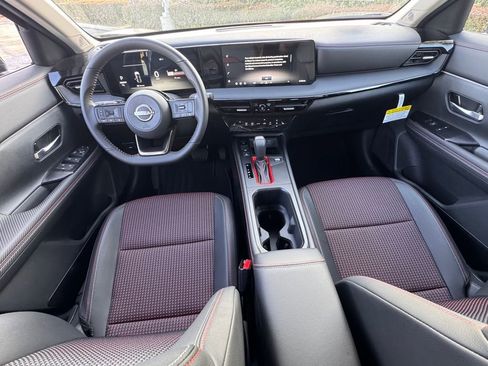 New 2026 Nissan Kicks SR FWD image 11