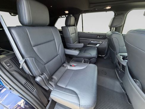Used 2025 Toyota Sequoia Platinum w/ Tow Technology Package AWD/4WD image 17
