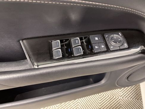 Used 2016 Lexus GS 200t w/ Premium Package image 21