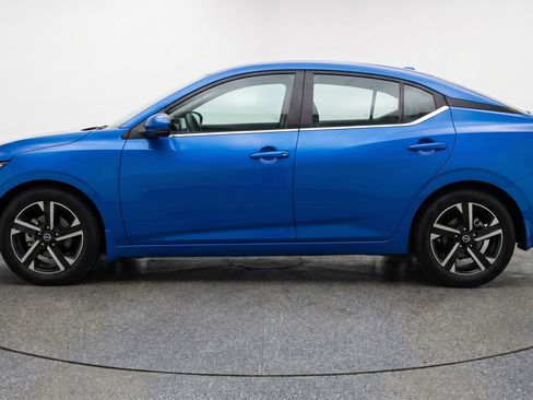 Used 2025 Nissan Sentra SV FWD image 5