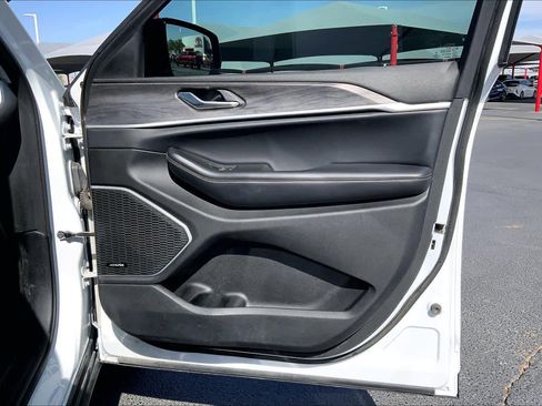 Used 2021 Jeep Grand Cherokee L Limited image 23