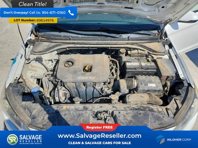 Used 2017 Hyundai Elantra SE FWD image 15