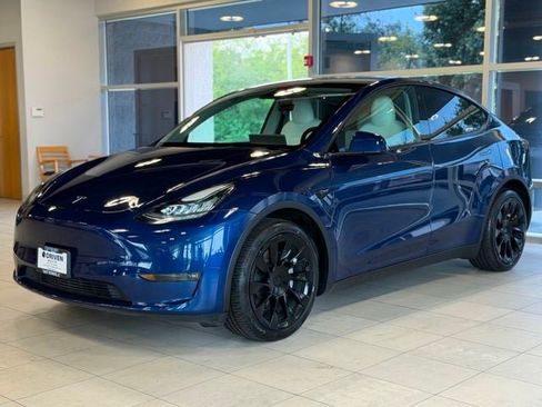 Used 2021 Tesla Model Y Long Range AWD/4WD image 4