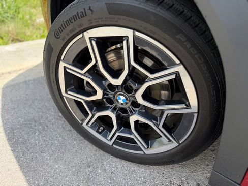 Used 2025 BMW X2 xDrive28i w/ Premium Package AWD/4WD image 9