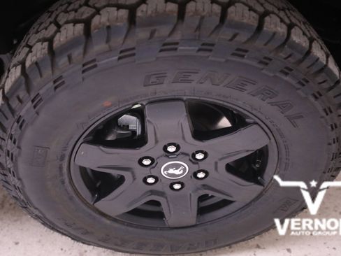 New 2025 Ford Bronco Big Bend w/ Black Diamond Package image 29