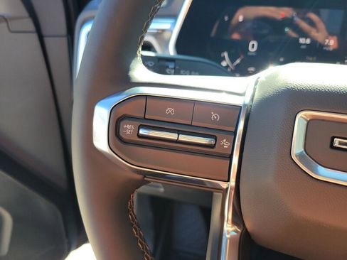 New 2026 GMC Canyon Denali image 17