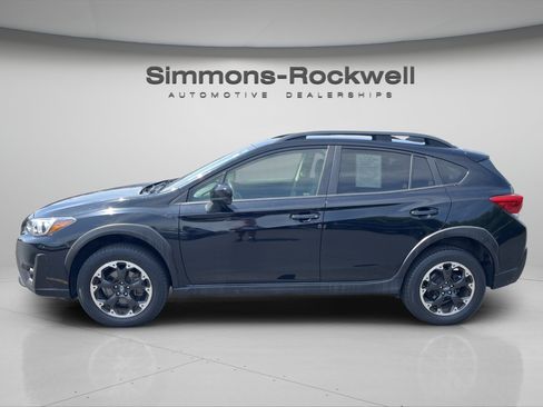 Used 2023 Subaru Crosstrek 2.0i Premium AWD/4WD image 2