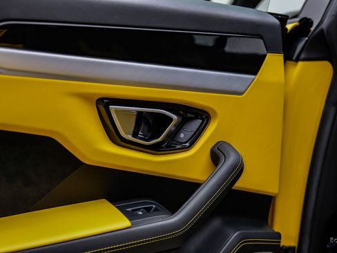 Used 2021 Lamborghini Urus AWD/4WD image 99