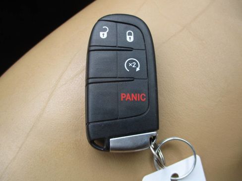 Used 2015 Dodge Journey Limited w/ Sun/Sound & Wheel Group image 28