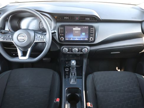 Used 2024 Nissan Kicks SV FWD image 2