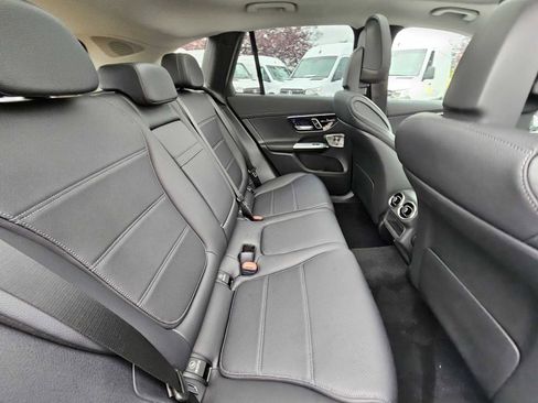 Used 2023 Mercedes-Benz GLC 300 4MATIC image 16