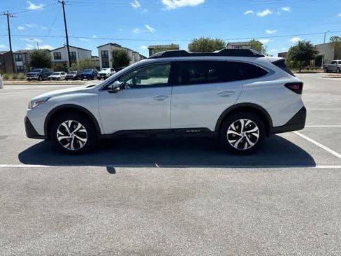 Used 2021 Subaru Outback Touring XT AWD/4WD image 2
