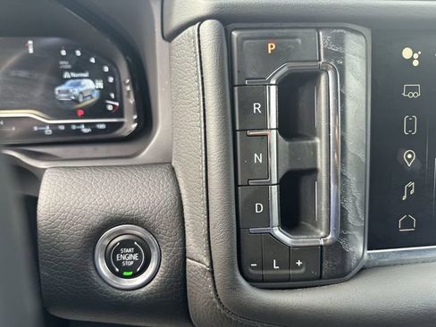 Used 2023 GMC Yukon Denali image 22