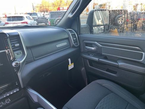 New 2026 RAM 2500 Big Horn AWD/4WD image 18