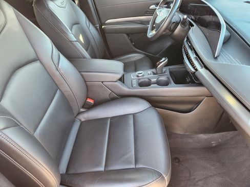 Certified 2024 Cadillac XT4 Premium Luxury image 14