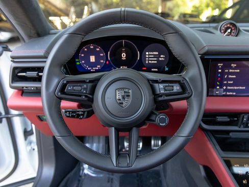 New 2025 Porsche Macan Turbo Electric AWD/4WD image 31