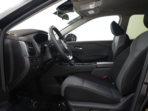 Used 2023 Nissan Rogue SV AWD/4WD image 23