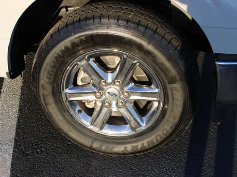 Used 2024 Ford F150 XLT w/ Mobile Office Package image 25