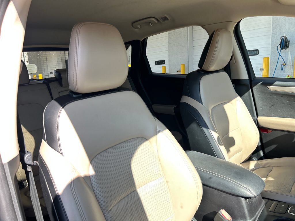 Used 2020 Ford Escape SEL FWD image 12