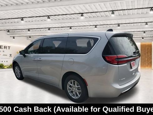 New 2026 Chrysler Pacifica Select FWD image 9