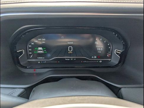 Used 2024 GMC Yukon XL Denali image 13