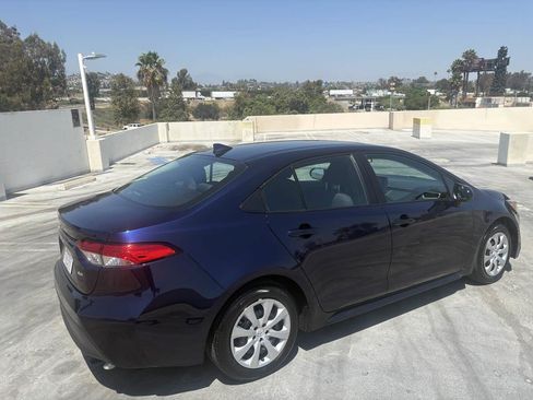 Used 2025 Toyota Corolla LE FWD image 36
