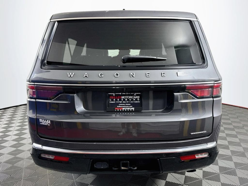 Used 2024 Jeep Wagoneer L Series II w/ Flexible Seating Group AWD/4WD image 6