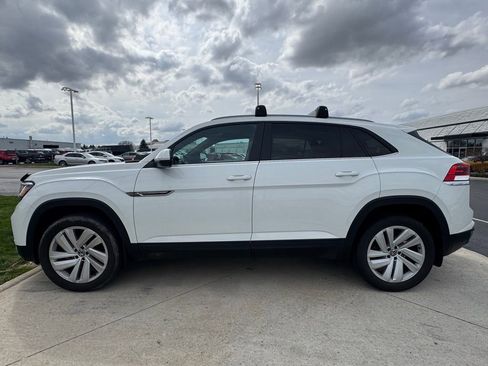 Used 2022 Volkswagen Atlas Cross Sport SE image 4
