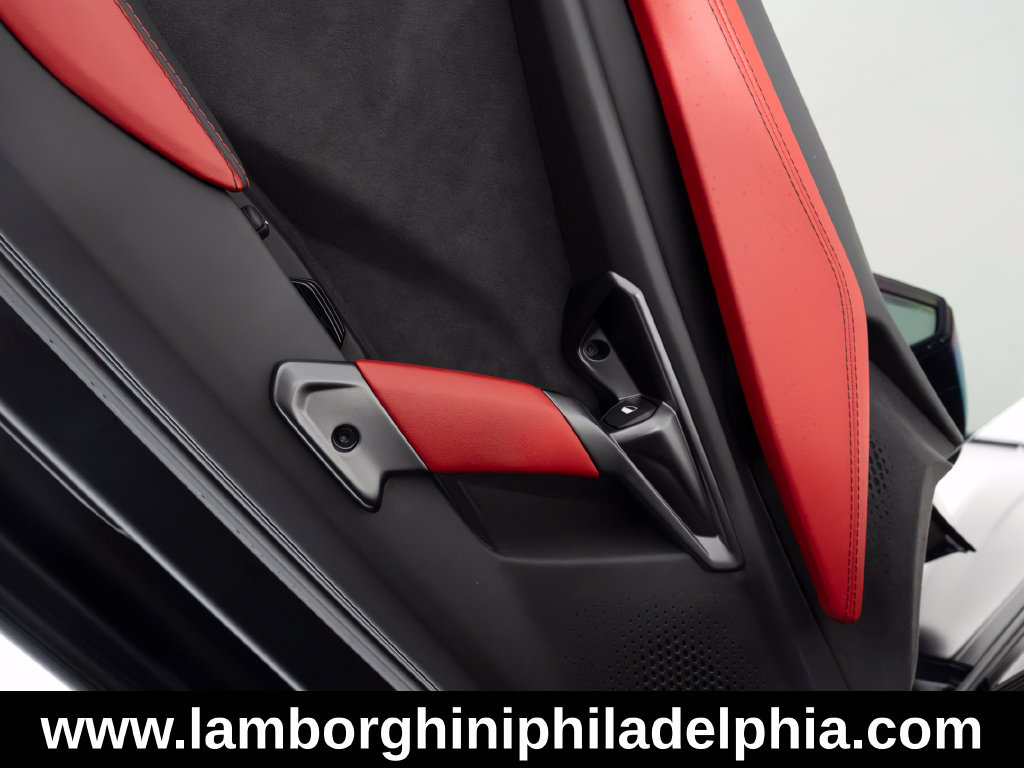 Used 2024 Lamborghini Revuelto AWD/4WD image 15