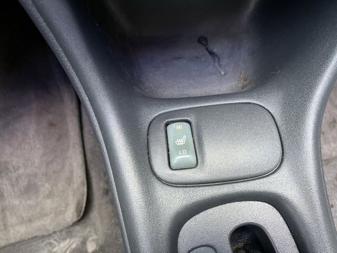 Used 1997 Pontiac Grand Prix GT w/ Opt Pkg image 25