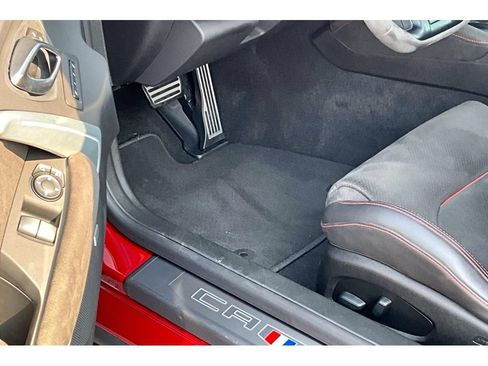 Used 2019 Chevrolet Camaro ZL1 RWD image 28