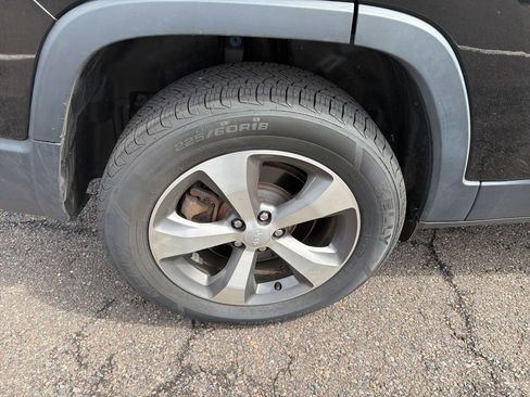 Certified 2020 Jeep Cherokee Limited AWD/4WD image 15
